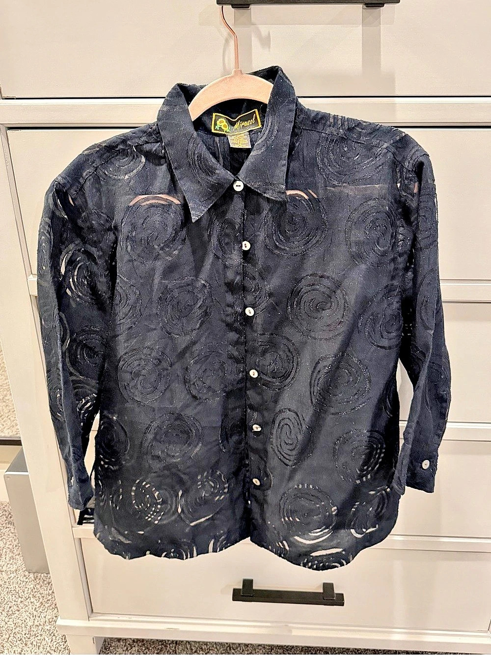 Mirasol Button Down Abstract Print Black & Pink Size Medium. Excellent condition